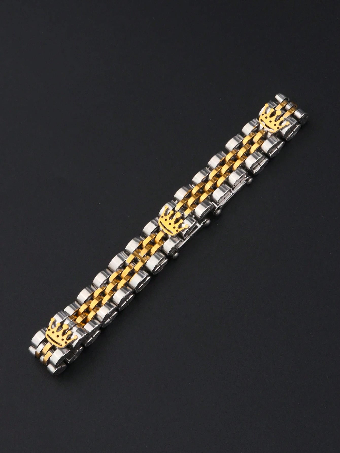 Stainless Steel Bracelet – Minimalist Three-Crown Design